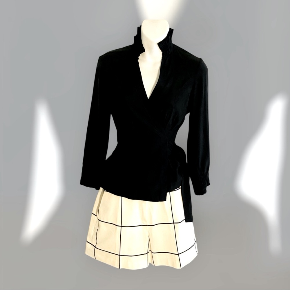 Escada Windowpane Patterned Shorts - image 3